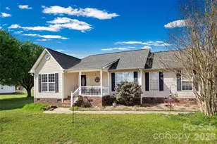 1570 Springlake Rd, York, SC 29745 - Photo 2