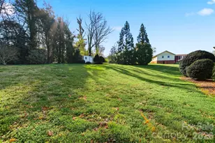 5523 Pine Lake Ct, Hickory, NC 28601 - Photo 40
