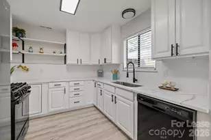 6722 Stillmeadow Dr, Charlotte, NC 28277 - Photo 6