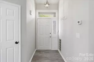 2917 Dellinger Dr, Charlotte, NC 28269 - Photo 6