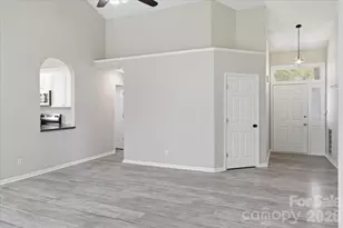 2917 Dellinger Dr, Charlotte, NC 28269 - Photo 8