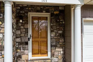 142 39th Ave Ct NW, Hickory, NC 28601 - Photo 4