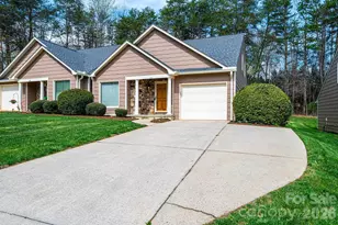 142 39th Ave Ct NW, Hickory, NC 28601 - Photo 2