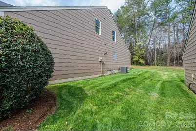 142 39th Avenue Court NW, Hickory, NC 28601 - Photo 6