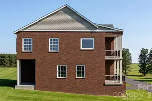 753 Chatsworth Cir, Lenoir, NC 28645 - Photo 4