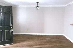 2141 Selwyn Ave, Charlotte, NC 28207 - Photo 4