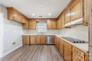 2401 Quail Lake Dr, Charlotte, NC 28210 - Photo 8