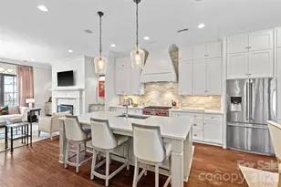 1624 Lombardy Cir, Charlotte, NC 28203 - Photo 6