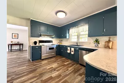 848 Meadowood Drive NE, Lenoir, NC 28645 - Photo 4