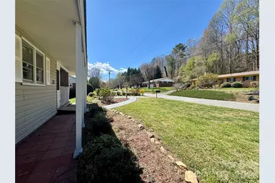 848 Meadowood Drive NE, Lenoir, NC 28645 - Photo 30