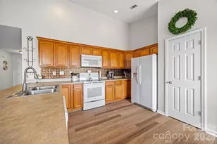 145 Pheasant Ridge Cir, York, SC 29745 - Photo 8