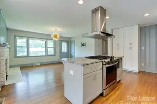 3921 Sheffield Dr, Charlotte, NC 28205 - Photo 16