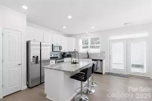 1031 Beatty Woods Dr, Belmont, NC 28012 - Photo 2