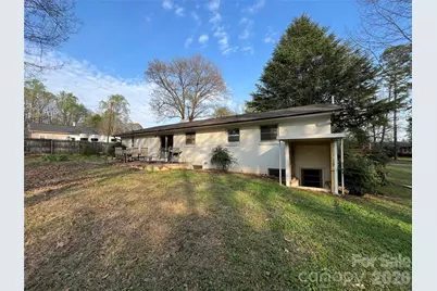 520 Carole Lane, Charlotte, NC 28214 - Photo 2