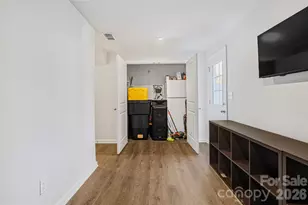 6109 Carrick Bnd Ct, Charlotte, NC 28269 - Photo 18