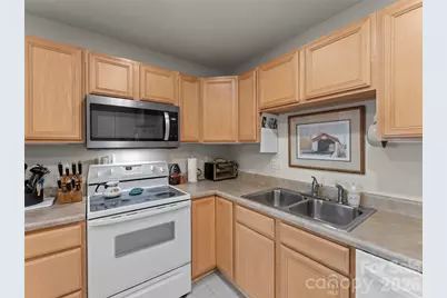 40 Spring Village Lane, Hendersonville, NC 28739 - Photo 14