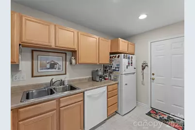 40 Spring Village Lane, Hendersonville, NC 28739 - Photo 16