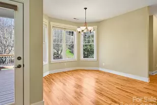 24 Creekside View Dr, Asheville, NC 28804 - Photo 10