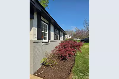 414 S Chester Street S, Blacksburg, SC 29702 - Photo 2