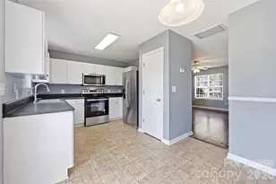 3911 Hathaway Hills Dr, Charlotte, NC 28214 - Photo 8