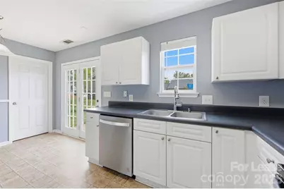 3911 Hathaway Hills Drive, Charlotte, NC 28214 - Photo 6