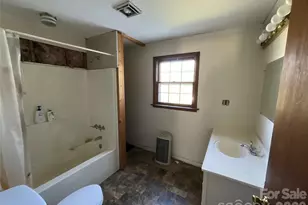 416 W Liberty St, Winnsboro, SC 29180 - Photo 10