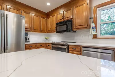 2735 Bent Oak Drive, Matthews, NC 28104 - Photo 10