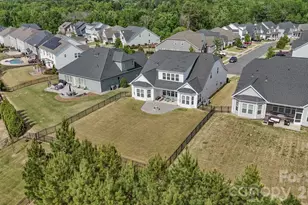 4689 Kingswood Dr, Fort Mill, SC 29707 - Photo 4