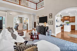 394 Stonecliff Ln, Lake Wylie, SC 29710 - Photo 6