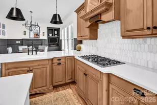 394 Stonecliff Ln, Lake Wylie, SC 29710 - Photo 18
