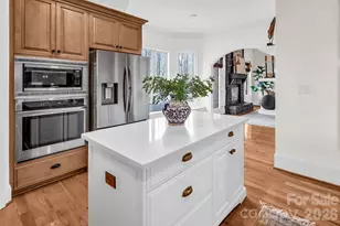 394 Stonecliff Ln, Lake Wylie, SC 29710 - Photo 16