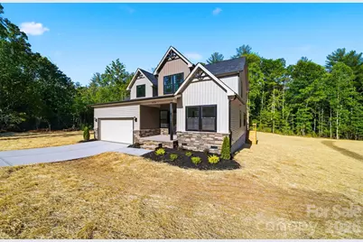 2434 Kimberly Avenue, Morganton, NC 28655 - Photo 2