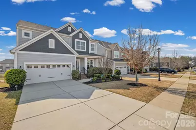 327 Hawks Creek Parkway, Fort Mill, SC 29708 - Photo 2