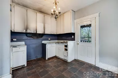 1134 Wilson W Lee Boulevard, Statesville, NC 28677 - Photo 12