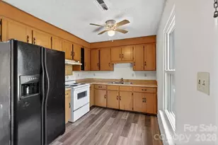 1713 Ranchwood Dr, Charlotte, NC 28217 - Photo 4