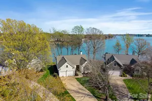 17723 Springwinds Dr, Cornelius, NC 28031 - Photo 2