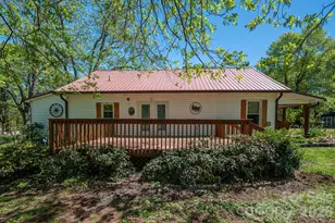 635 E Sanders Rd, Shelby, NC 28150 - Photo 10
