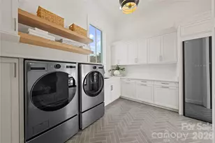 2208 Overhill Rd, Charlotte, NC 28211 - Photo 18