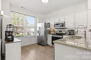 2814 Avalon Loop Rd, Charlotte, NC 28269 - Photo 4