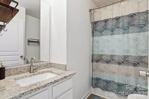 2814 Avalon Loop Rd, Charlotte, NC 28269 - Photo 12