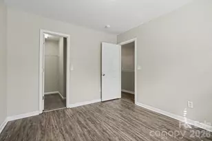 911 Valley Ridge Rd, Charlotte, NC 28214 - Photo 22