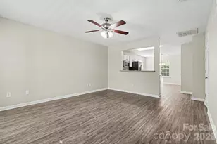 911 Valley Ridge Rd, Charlotte, NC 28214 - Photo 6