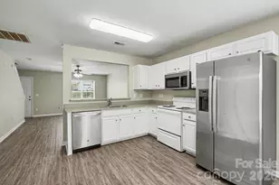 911 Valley Ridge Rd, Charlotte, NC 28214 - Photo 10