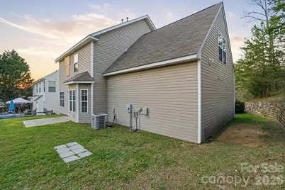 634 Longacre Drive, Charlotte, NC 28214 - Photo 4