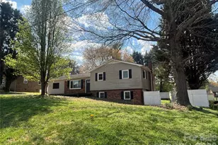 2618 32nd Ave NE, Hickory, NC 28601 - Photo 2