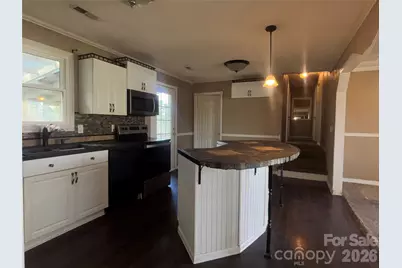 2618 32nd Avenue NE, Hickory, NC 28601 - Photo 4