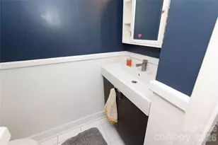 6701 Rugby Ln, Charlotte, NC 28226 - Photo 22