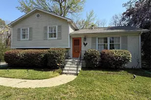 6701 Rugby Ln, Charlotte, NC 28226 - Photo 2