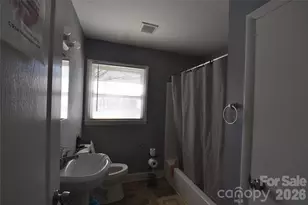 3532 N Sharon Amity Rd, Charlotte, NC 28205 - Photo 18