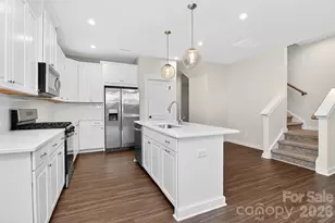 9521 Munsing Dr, Charlotte, NC 28269 - Photo 8